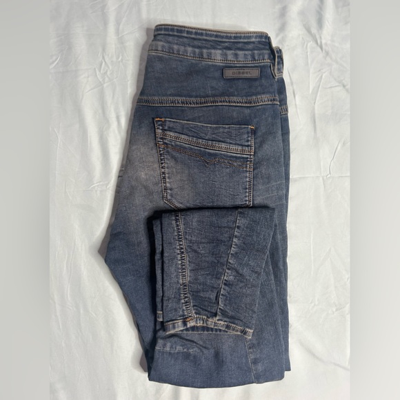 Desiel Jeans - Picture 2 of 4